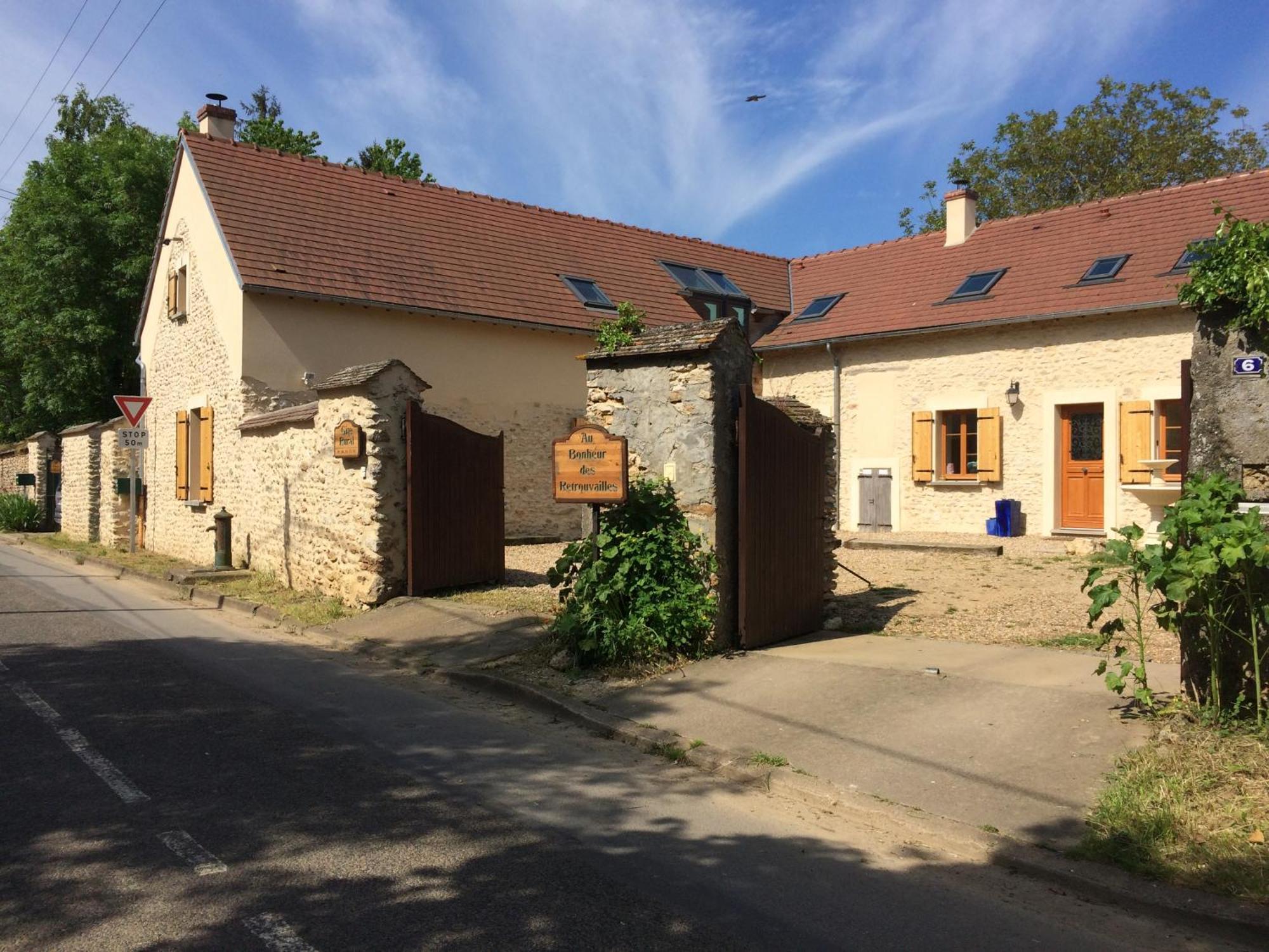 Hotel Au Bonheur Des Retrouvailles Denonville Exteriér fotografie
